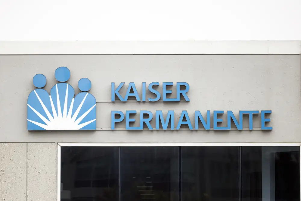 A Kaiser Permanente systems outage has pharmacies relying on pen and paper