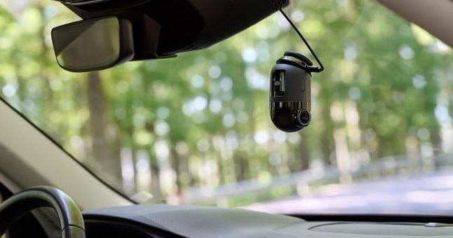 Guida d&rsquo;inverno? Ecco la dash cam che vede tutto (davvero) e registra in 4K