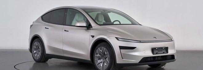 Ufficiale, ecco la Tesla Model Y a passo lungo per la Cina: 6 posti e debutto in autunno
