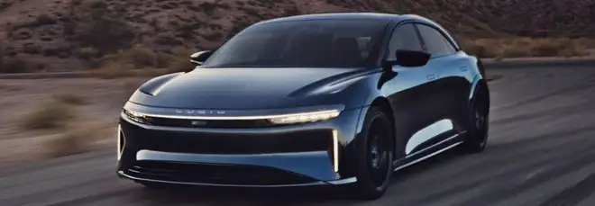 Lucid Air Sapphire, la super berlina elettrica in Europa: la Tesla Model S Plaid è avvertita