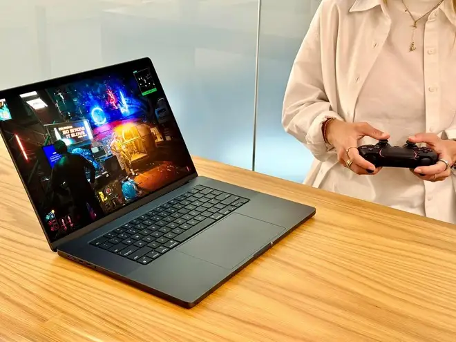 Cyberpunk 2077, una demo gira alla grande su macOS: il futuro è il gaming nativo AAA?