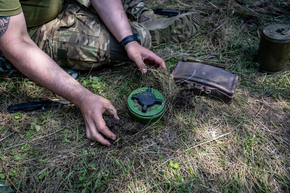 Ukraine passes bill to withdraw from anti-personnel mine ban treaty
