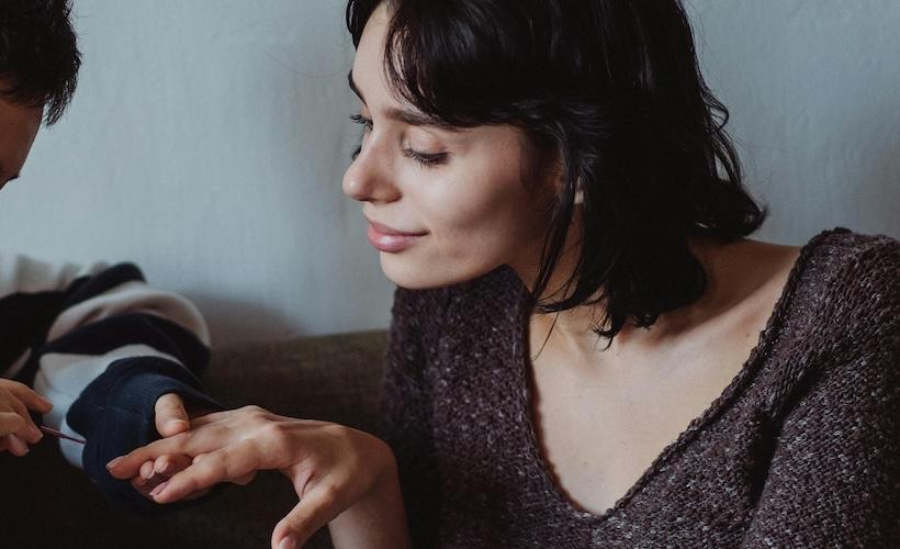 Wow! This Woman Learned to Ask for Help By Having Wet Nail Polish All the Time
