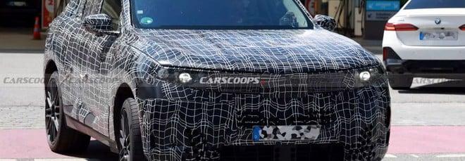 La nuova BMW X5 è in arrivo. Ecco le prime foto spia degli interni