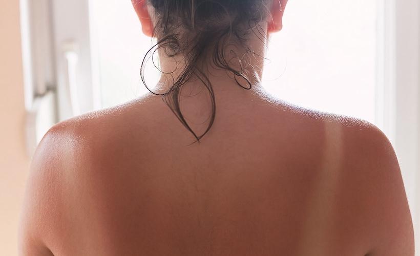 Boyfriend Tasked With Applying Sunscreen to Your Back in Deep Shit
