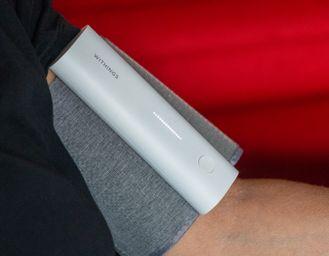 Withings BPM Connect in prova: pressione sotto controllo. Multiutente, compatto, ricaricabile, smart e Wi-Fi