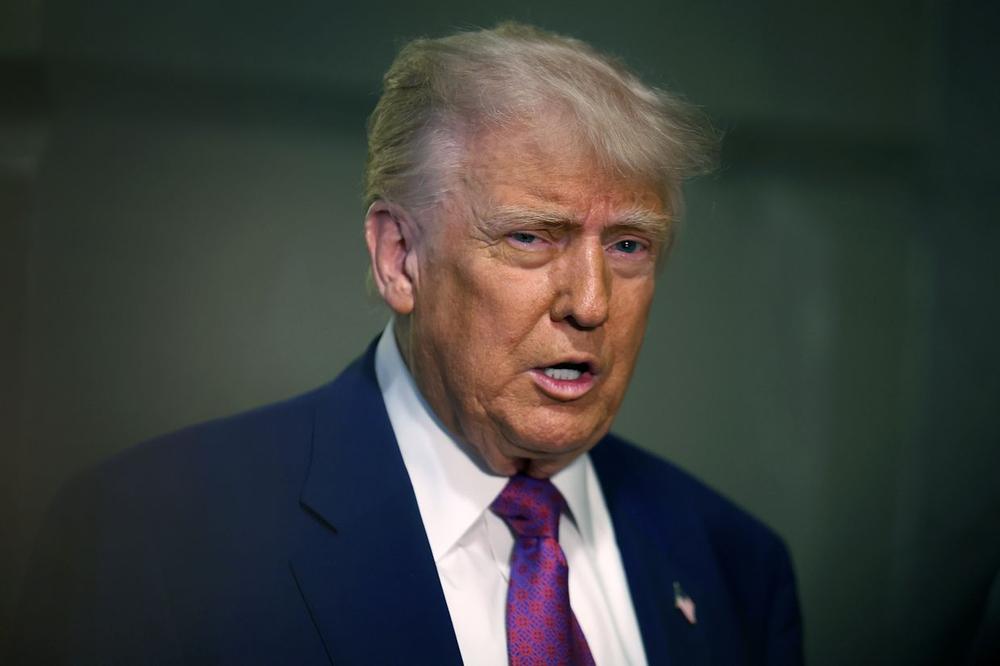 Trump plans to meet Putin next week, hold trilateral meeting with Zelensky without European participation, NYT reports