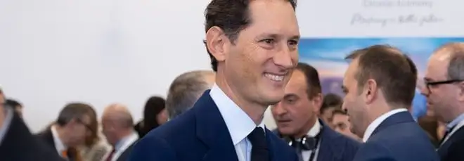 Fusione Stellantis - Renault? Assolutamente no, John Elkann smentisce