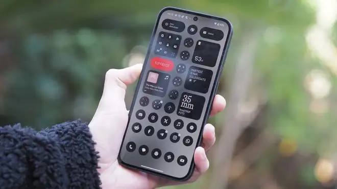 Nothing Phone (3) e Headphone (1): un leak svela colori e prezzi