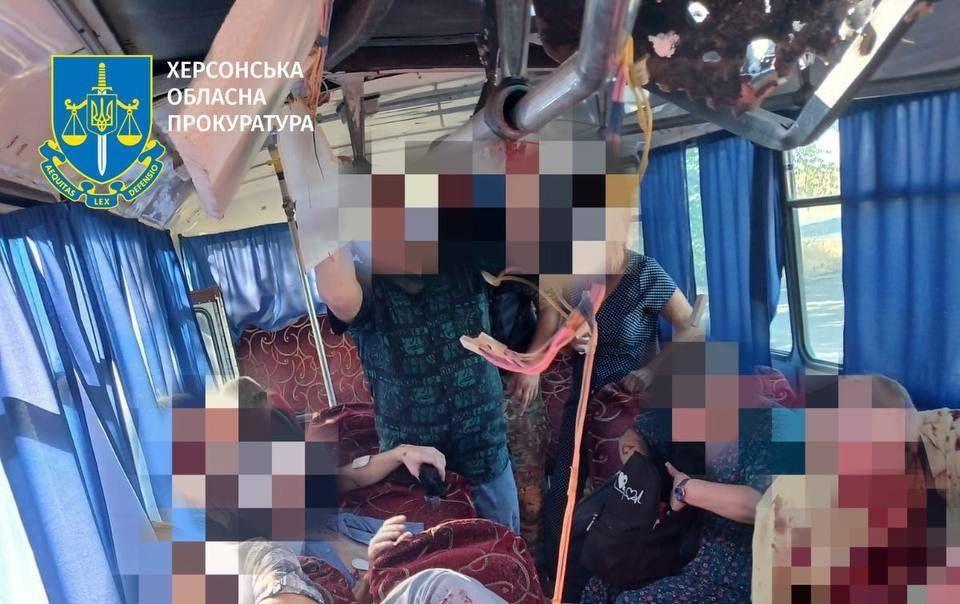 'This is how Russia wants peace' — Russian drone attacks bus in Kherson, killing 2, injuring 16