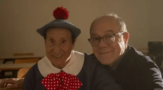 Verdone celebra l'amico Vitali: ritorno da grande attore in Vita da Carlo | Clip inedita