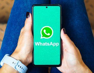 WhatsApp testa la gestione dello spazio chat per chat