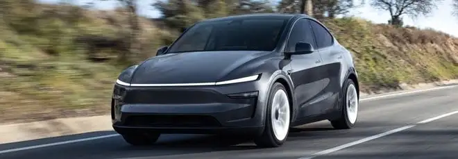Tesla, in arrivo Grok con un nuovo aggiornamento?