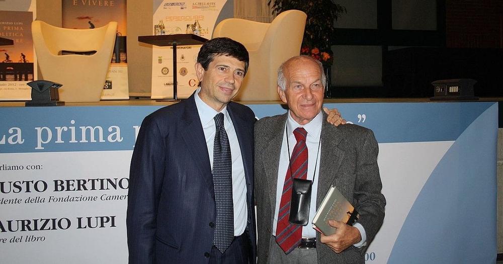 Bertinotti lancia il Partito della Rifondazione Collezionista
