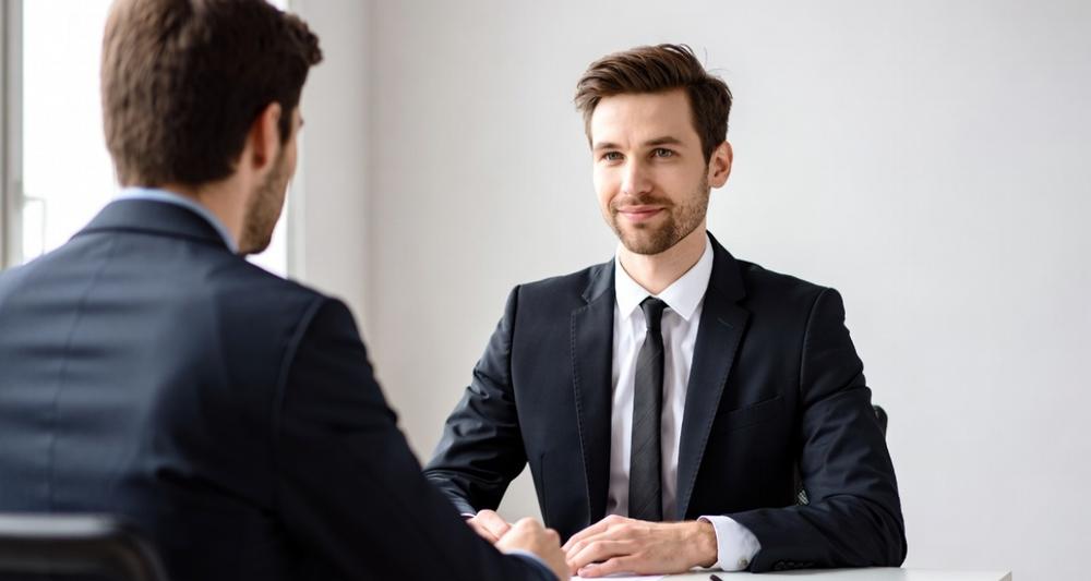 La denuncia: “Scartato a colloquio perché ateo”. L’esaminatore si difende: “Era un posto da diacono”