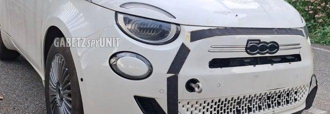 Nuova FIAT 500 ibrida, ancora su strada per i test | Foto spia