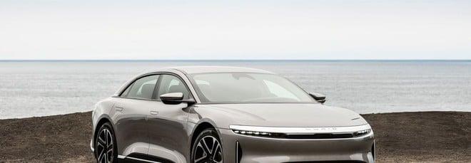 La nuova gamma Lucid Air si aggiorna e diventa compatibile con le colonnine Tesla Supercharger