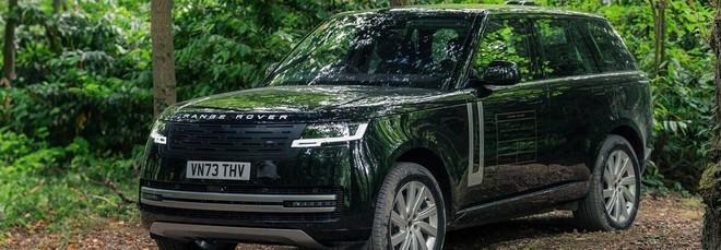 La Range Rover elettrica slitta al 2026: ritardi anche per Jaguar?