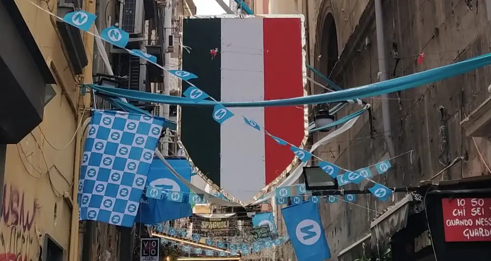 Napoli. Bevuta tra amici degenera in nuova festa scudetto