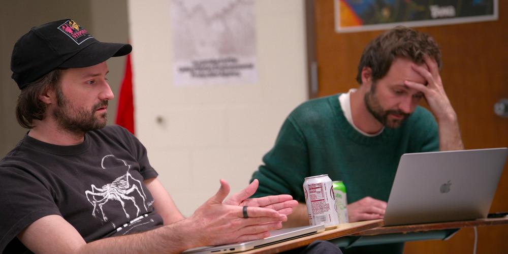 “One Reddit tab open”: Fans scrutinize browser screenshots from the “Stranger Things” Netflix documentary