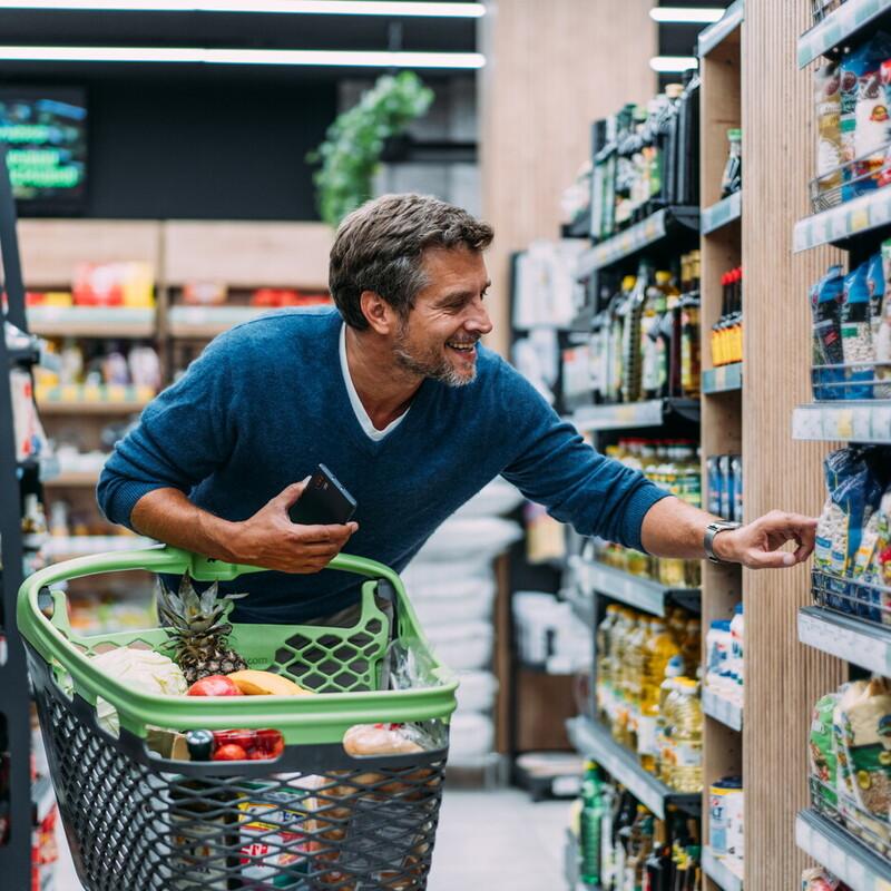 Carta “Dedicata a te”, da oggi le liste ufficiali: come funziona e cosa devono fare i beneficiari