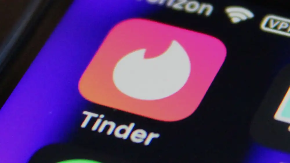 You can now set up double dates with friends on Tinder