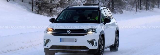 Nuova Volkswagen ID. Cross 2026, ecco le ultime foto spia: il debutto si avvicina