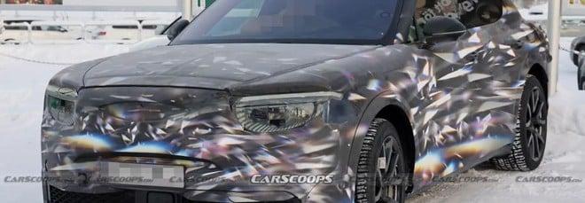 Bentley, il nuovo Urban SUV elettrico si mostra un po' di più: svelati gli interni