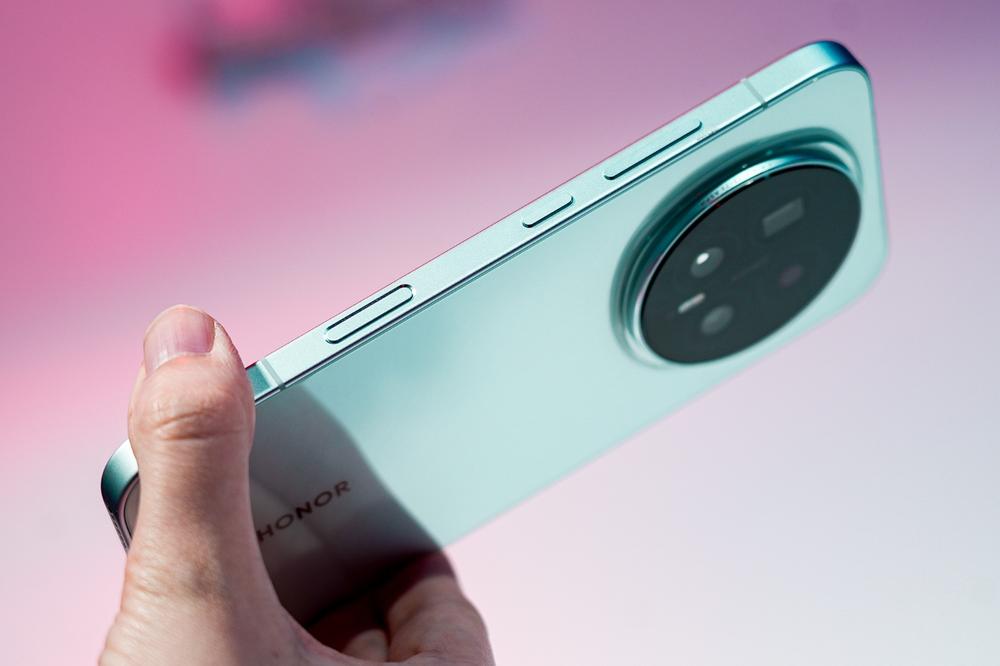 Honor’s Magic 8 Pro is getting a new AI button