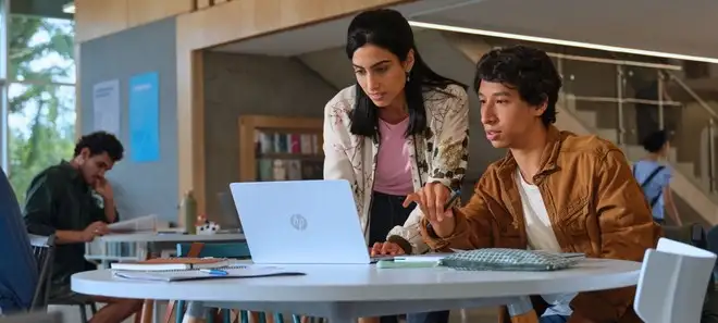 HP presenta gli Omnibook 5 con chip Snapdragon, OLED e tanta autonomia