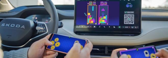 Skoda: su Enyaq ed Elroq il gaming con AirConsole, Skoda Play e l&rsquo;integrazione di Spotify