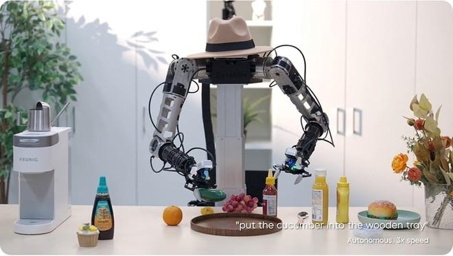 ByteDance: ecco il robot con AI che stende i panni e sparecchia | Video