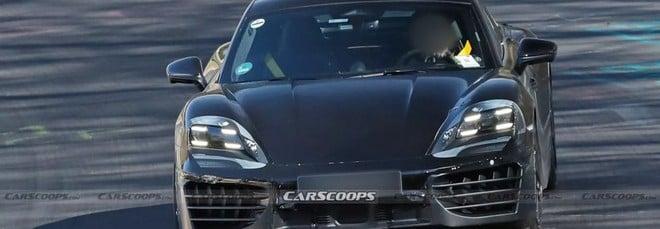 La nuova Porsche Cayman elettrica 2026 si 