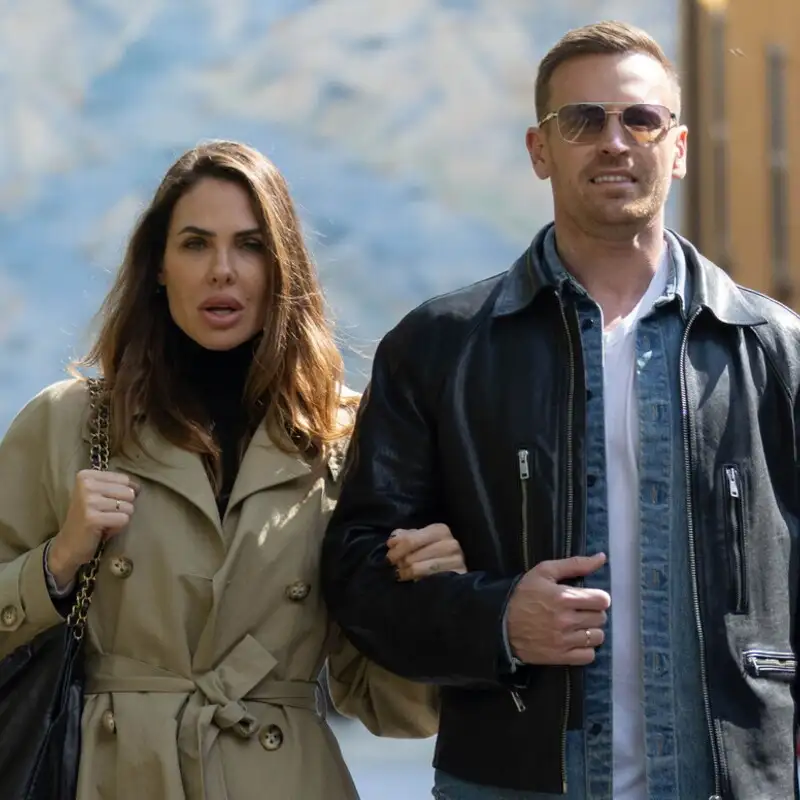 Colpo di scena sul Lago di Como: Ilary Blasi dice SÌ! Bastian le chiede la mano in un’atmosfera da film