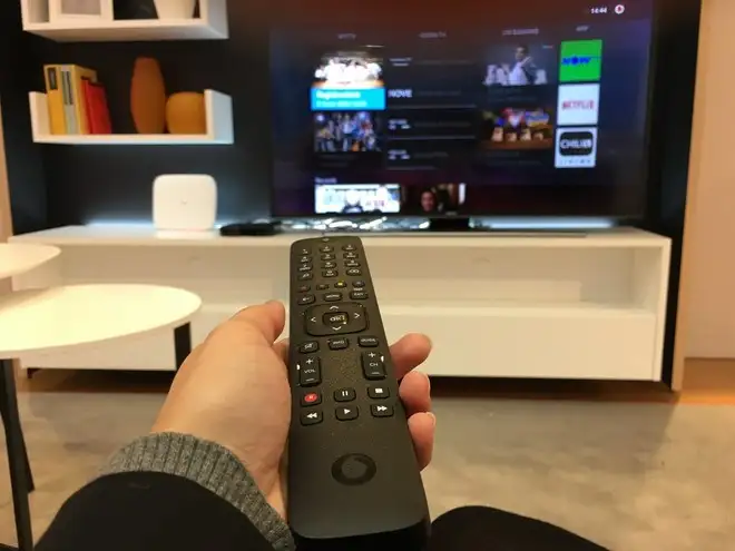 Addio a Vodafone TV: da oggi si spengono TV Box e app del servizio streaming