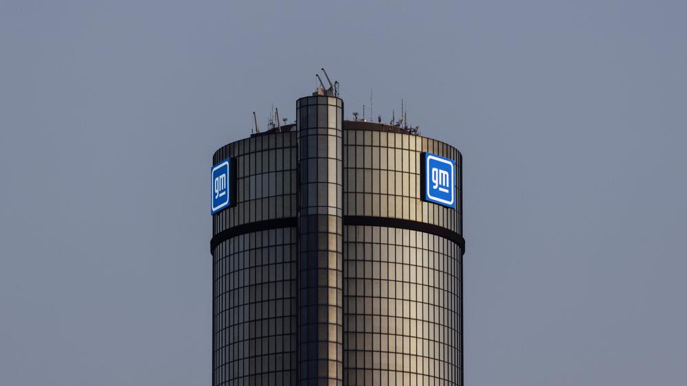 GM’s EV push will cost it $1.6 billion in Q3 with end of the tax credit