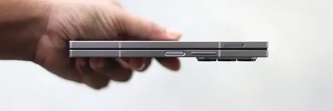 Samsung punta sul titanio per Galaxy Z Fold 7 e tri-fold: più sottili, niente S Pen