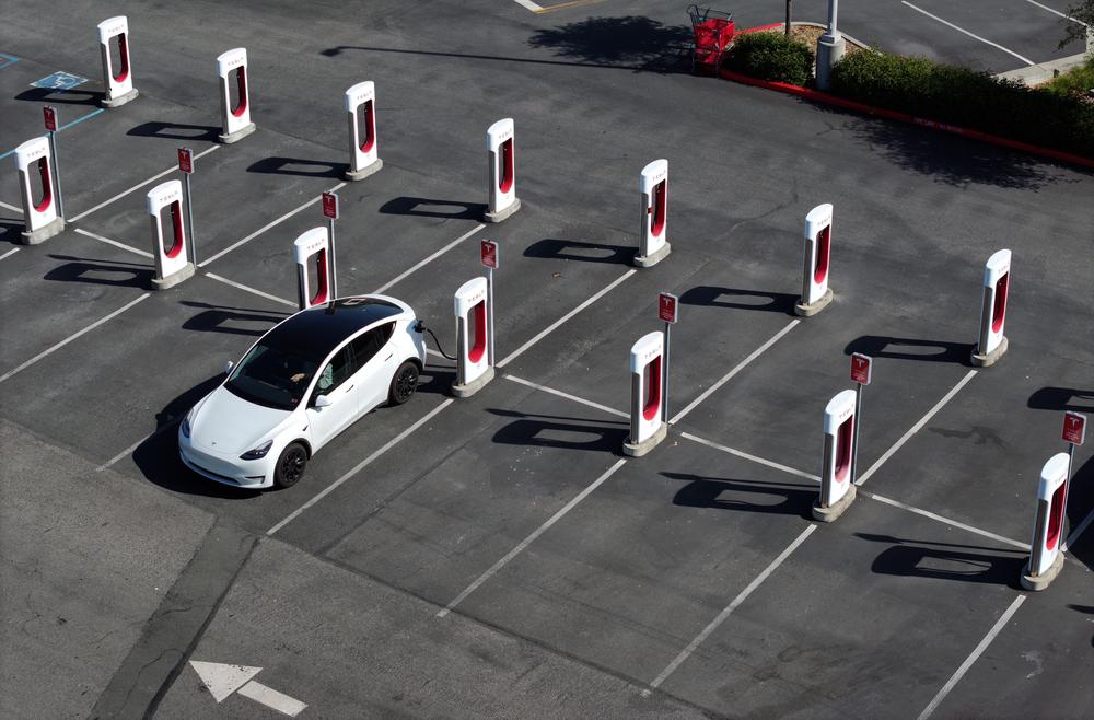 Trump’s new ‘Buy American’ requirement for EV charging would dramatically curtail build-out