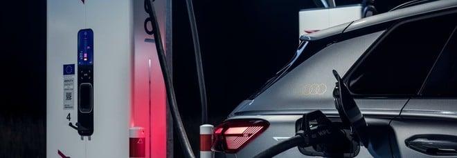 Auto elettriche, quanto costa ricaricare in Italia? Le principali tariffe a confronto