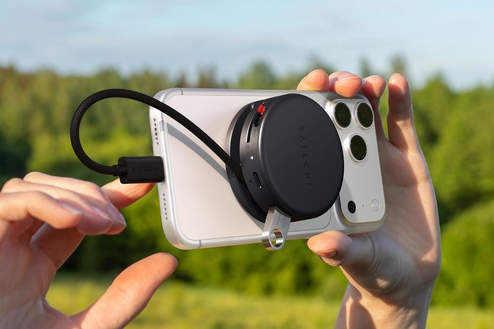 Satechi’s new puck sticks a bunch of extra ports to the back of your phone