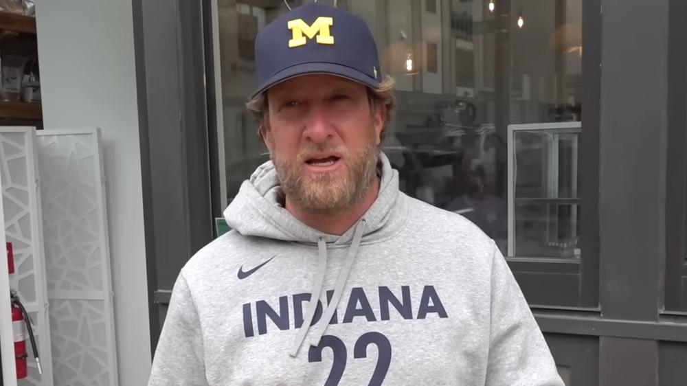 Dave Portnoy buys pizzeria new oven as customers overwhelm restautant after viral review