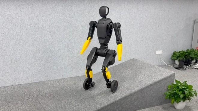 X2-N: il robot che sente il terreno e si muove senza telecamere | Video