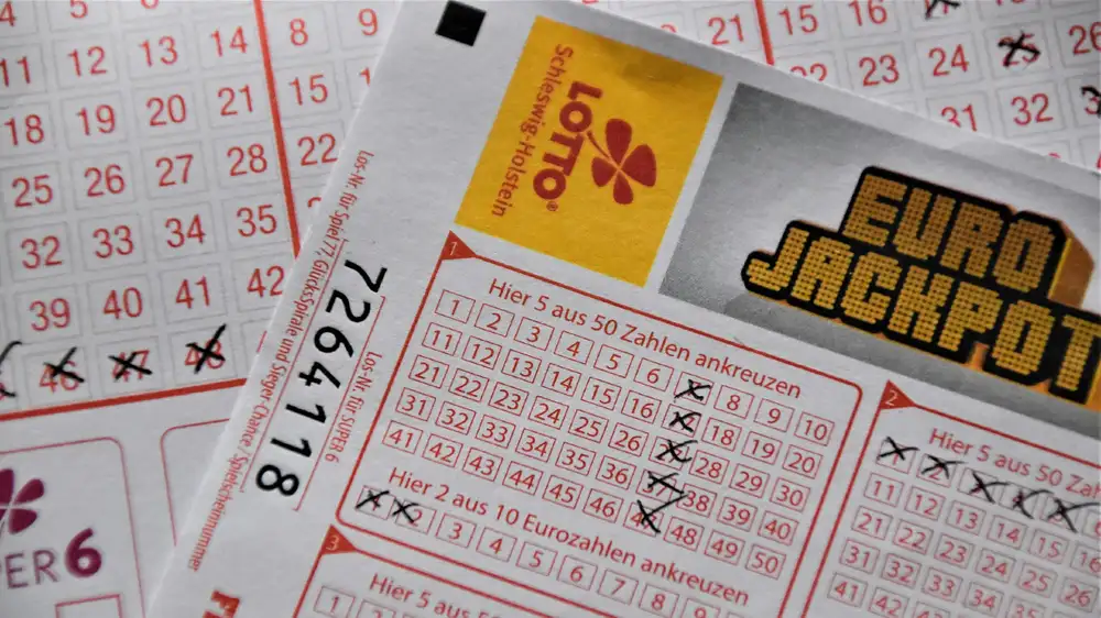 Lottery apologizes after thousands mistakenly told they won millions