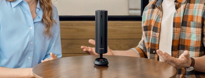 Insta360 lancia Wave, vivavoce con AI e funzioni di trascrizione automatica