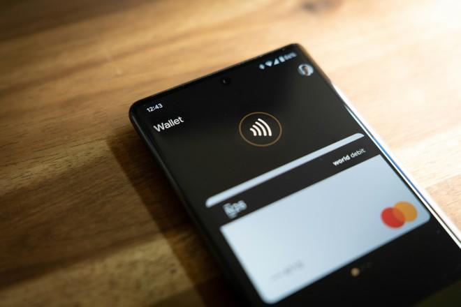 Doppio tocco per pagare: Google Wallet si rinnova sui Pixel con una nuova interfaccia