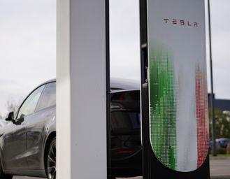 Il traguardo di Tesla: in Italia ci sono più di 1.000 Supercharger