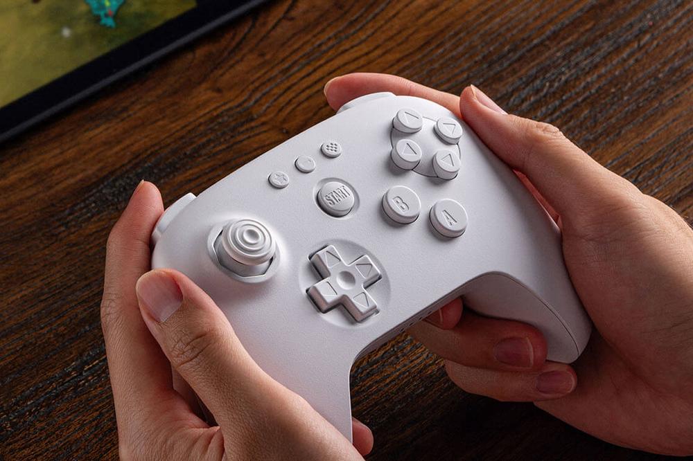8BitDo’s wireless Nintendo 64 controller is now available