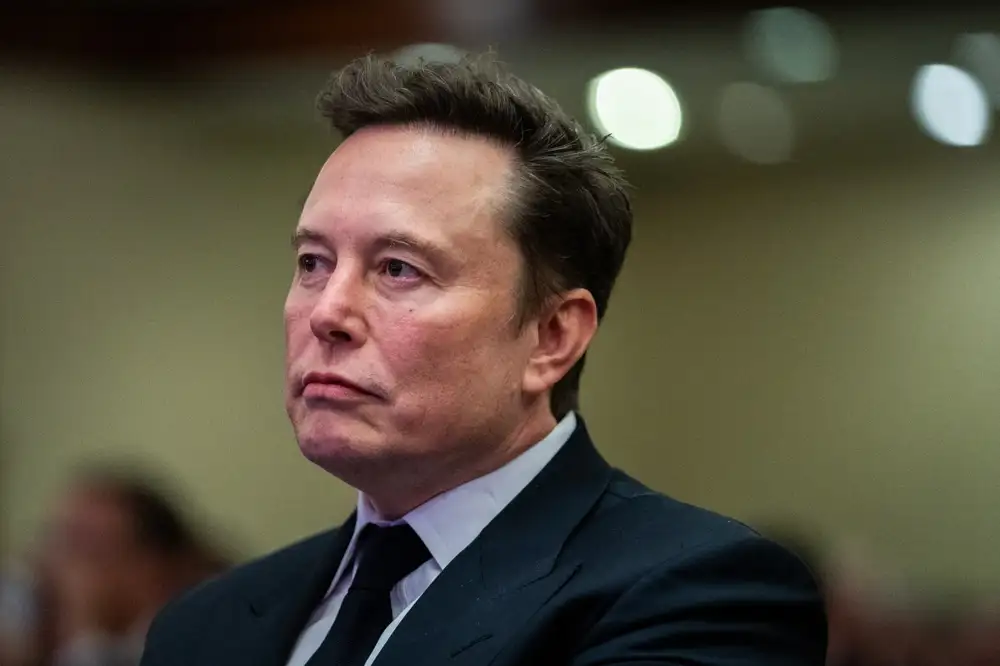 Elon Musk tries to stick to spaceships