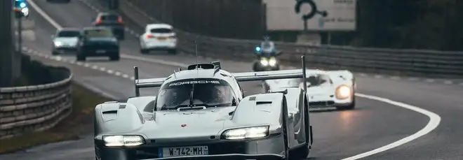 Porsche presenta la 963 RSP, l’hypercar che può circolare su strada