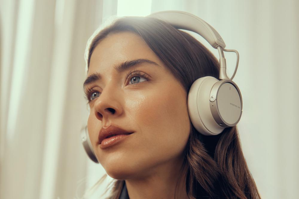 Beyerdynamic updated its ’70s-inspired headphones with a big battery boost